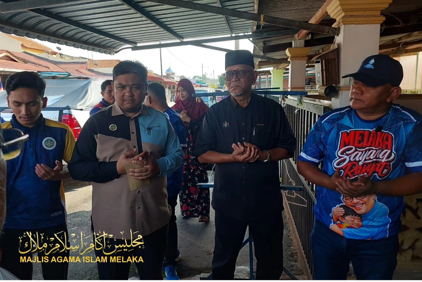 Santuni Di DUN Ayer Molek 